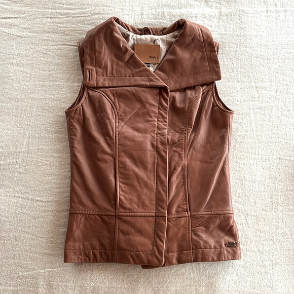 Emu Jackets & Blazers - EMU Leather Outback Vest